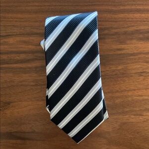 Elegant Black and White Striped Tie for Formal Occasions